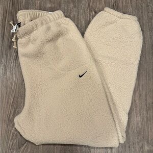 Nike Men’s Beige Sherpa Pants ThermaFit Size XL